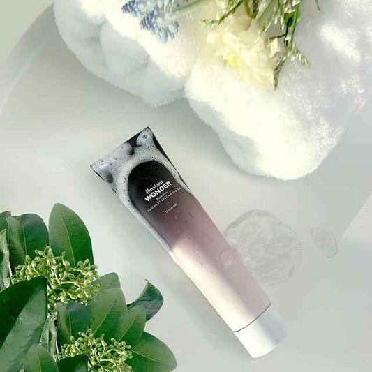 Haruharu Wonder Black Rice Moisture 5.5 Soft Cleansing Gel